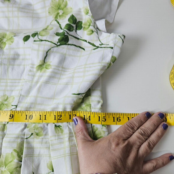 White & Green 1950's Theme Fit and Flair Dress With Ruffled Purple Outline - Picture 6 of 9